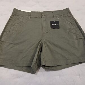 NWT Eddie Bauer Women's Olive Flat Front Shorts Size 8' 5" Inseam.